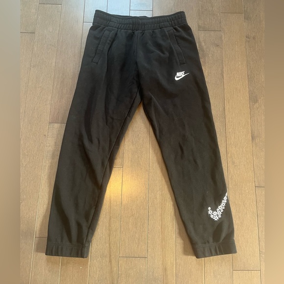 NWOT - Nike joggers - Picture 4 of 4